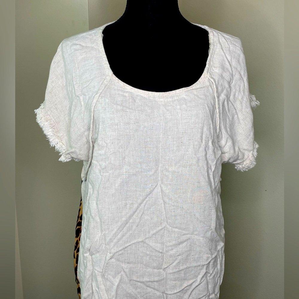 Boutique brand 2 panel top.